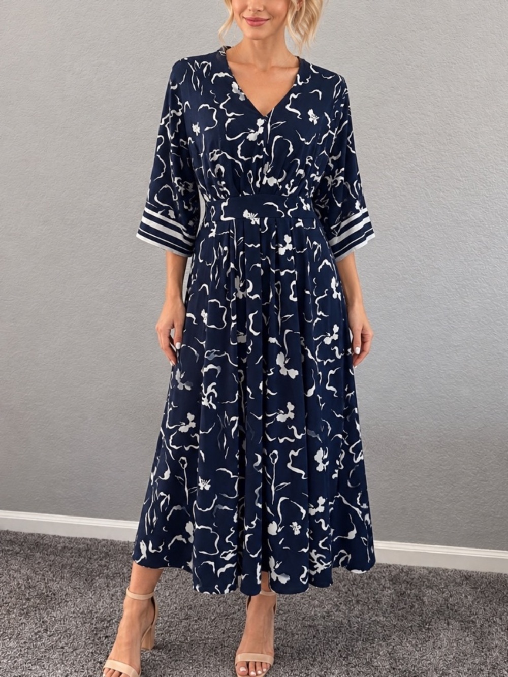 CHICO'S Kimono Inspired Pleated Jersey Midi Dress Blue & White   Size 1, Medium